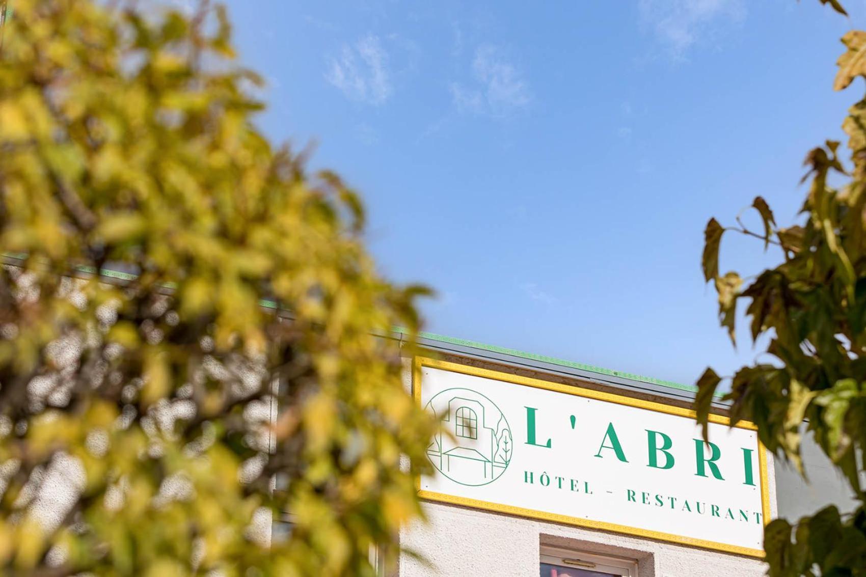Logis Hotel Restaurant L'Abri Blavozy Exterior foto